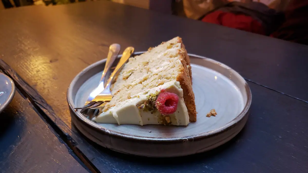 The Cake Box Southport – eggless cake shop in Southport town centre